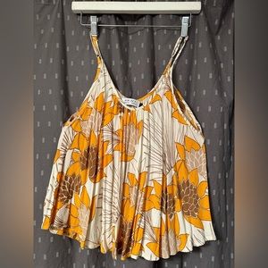 Ava Sky Top in Cream Palawan